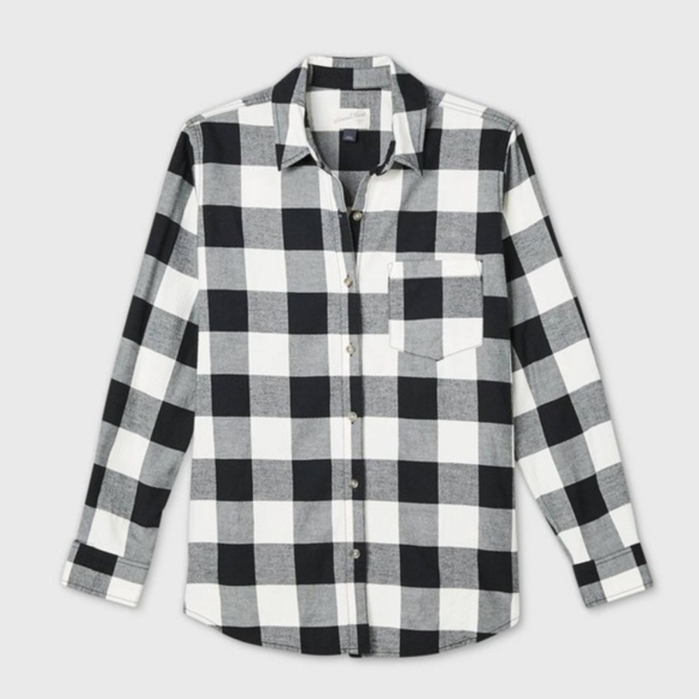 Universal Thread Long Sleeve Button Up Shirt